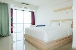 Free WiFi, bed sheets - City View Studio Apartment at H Residence MT Haryono (Jakarta)