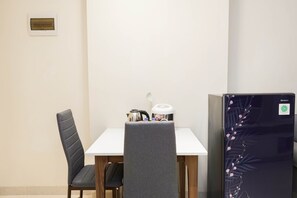 In-room dining - 2BR Apartment at Elpis Residence near Ancol and Kemayoran (Jakarta)