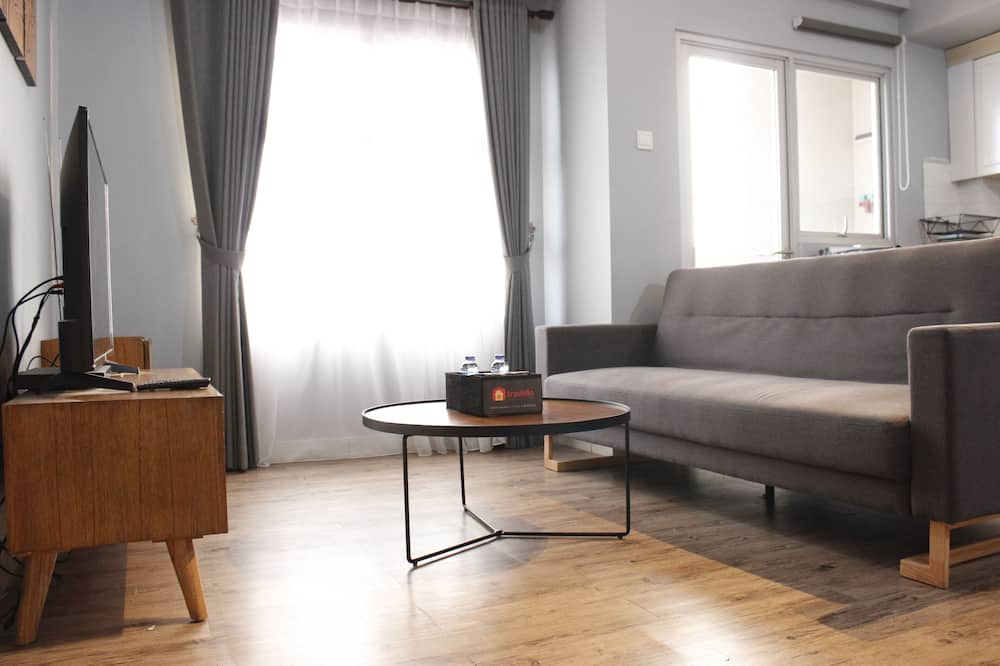 Deluxe 2BR Apartment at Newton Residence with Mountain View