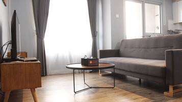 Habitación | Sala de estar | Una televisión