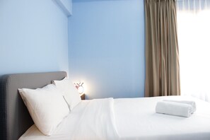 Room | 2 bedrooms, desk, free WiFi, bed sheets