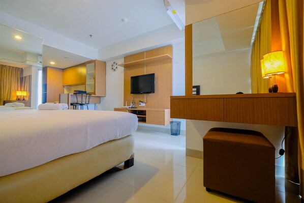 Room | Free WiFi, bed sheets - Highest Value Studio Apartment at H Residence (Jakarta)
