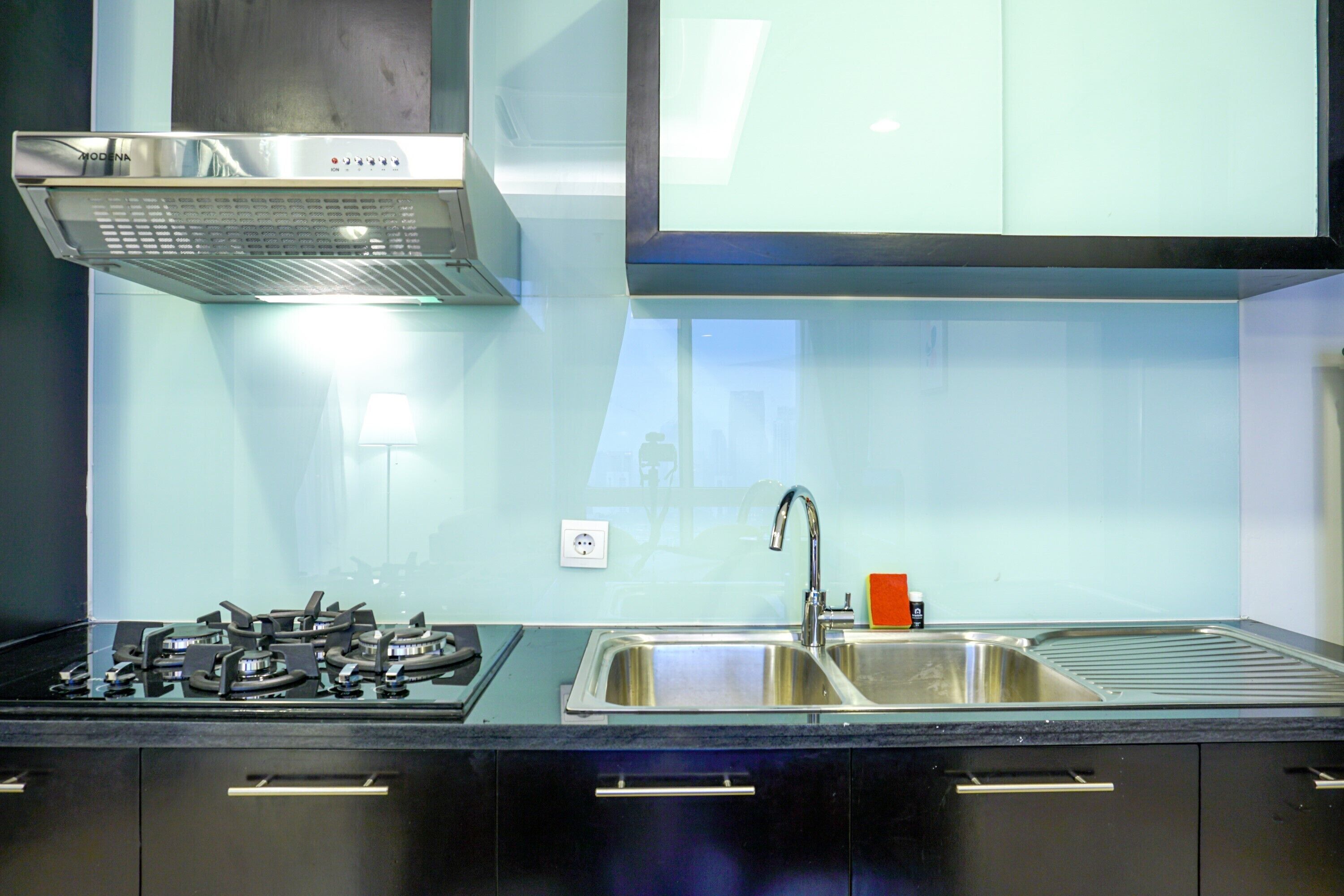 Kamar | Dapur pribadi | Lemari es, kompor, dan peralatan masak/sendok-piring