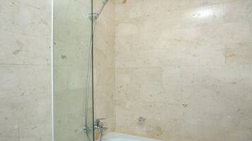 Room | Bathroom shower