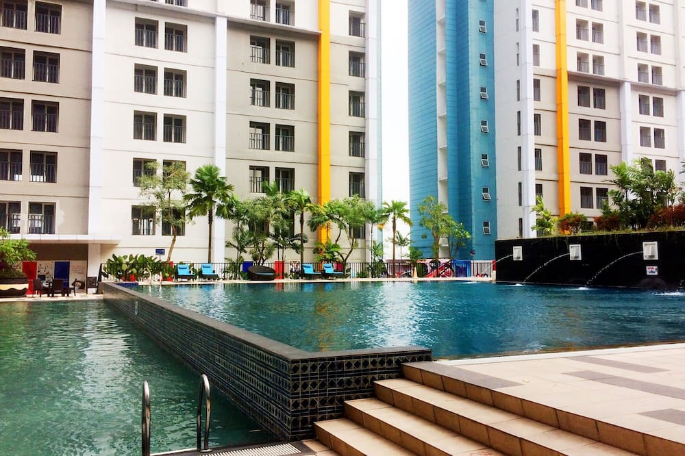 Bright 2BR Apartment at Paramount Skyline