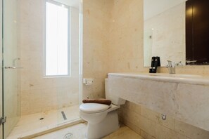 Zimmer | Badezimmer | Dusche, Handtücher