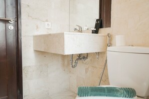 Zimmer | Badezimmer | Dusche, Handtücher