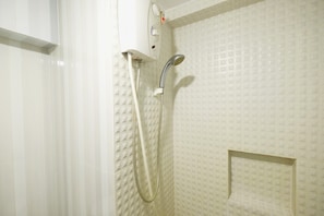 Bathroom - Best Choice 1BR Apartment at Kebagusan City (Jakarta)