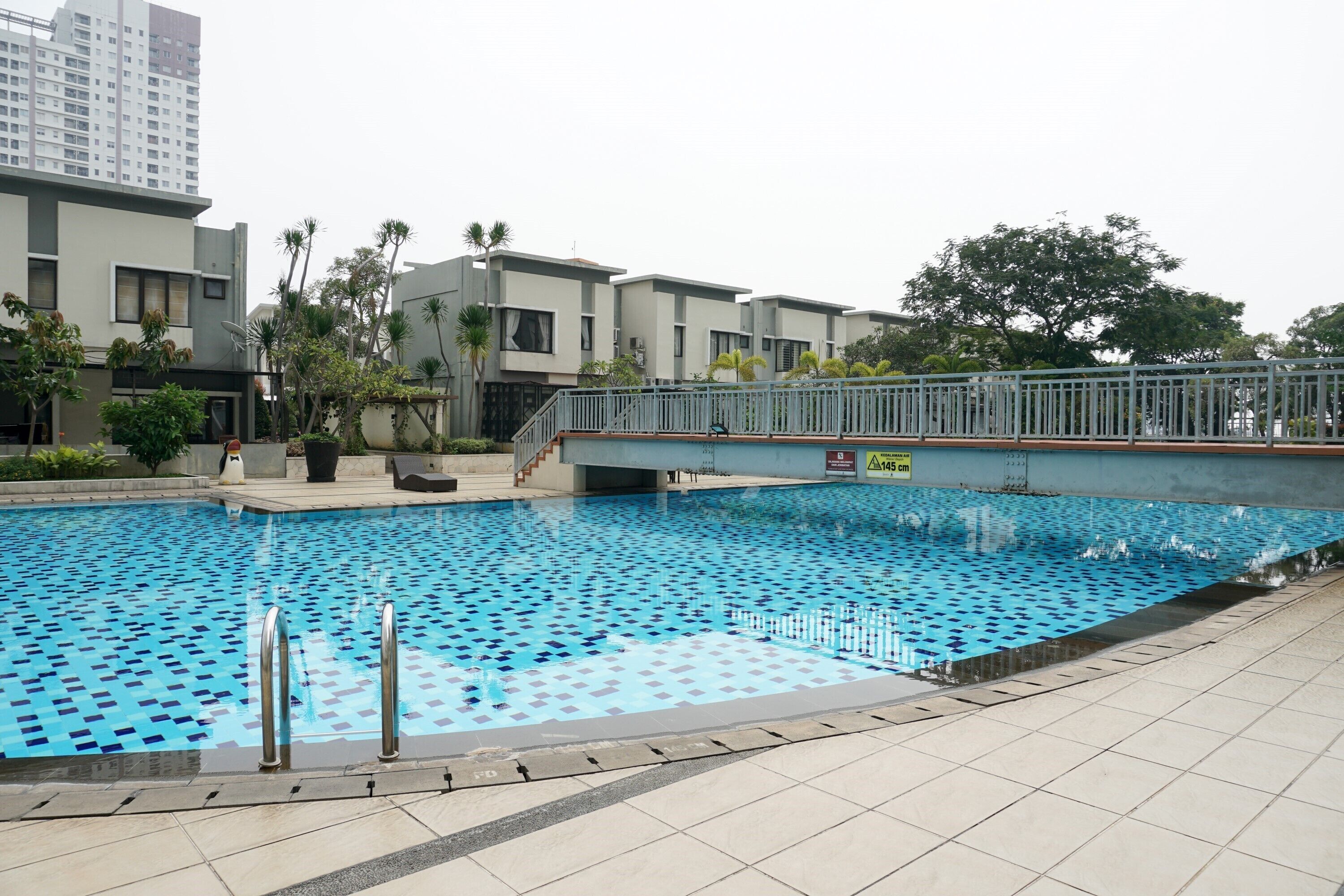 Hồ bơi ngoài trời 
