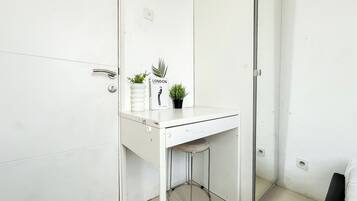 Room | 3 bedrooms, free WiFi, bed sheets
