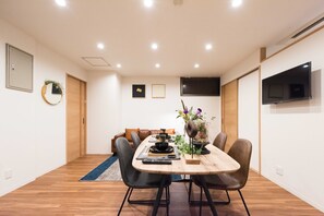 Apartment | Living area | Flat-screen TV - TORA HOTEL Skytree D (Tokyo)