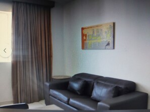 Smart TV, table tennis