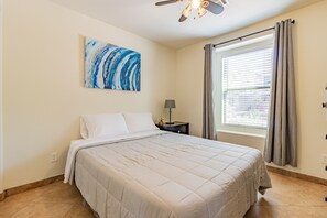 4 bedrooms, desk, iron/ironing board, WiFi - Home Away From Home AZ (Gilbert)