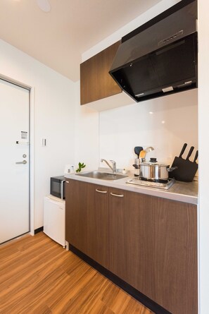 公寓 | 私人简易厨房 | 冰箱、微波炉、炉灶、电热水壶