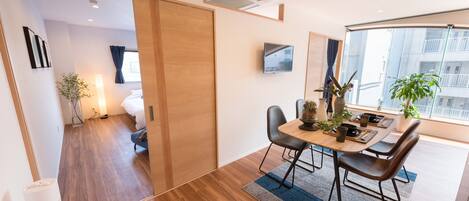 Lejlighed | Opholdsområde | Fladskærms-tv