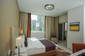 3 chambres, couette en duvet d'oie, coffres-forts dans les chambres