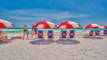 Beach nearby, sun-loungers, beach towels