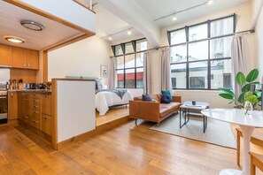Interior - Stylish Apartment in the Heart of the City (Auckland)