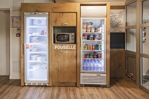 Snack-bar