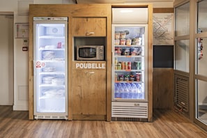 Snack-bar