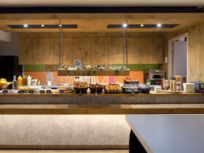 Daily buffet breakfast (EUR 9.00 per person)