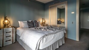 Apartment, 2 Bedrooms | 2 bedrooms, iron/ironing board, WiFi (free), bed sheets - Luxury 2 bdm in Metropolis, Outstanding Views (Auckland)