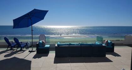 4 bedroom ocean front house in Las Conchas