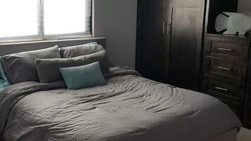 4 bedrooms, WiFi, bed sheets