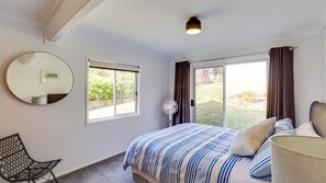 3 dormitorios, tabla de planchar con plancha, wifi gratis y ropa de cama