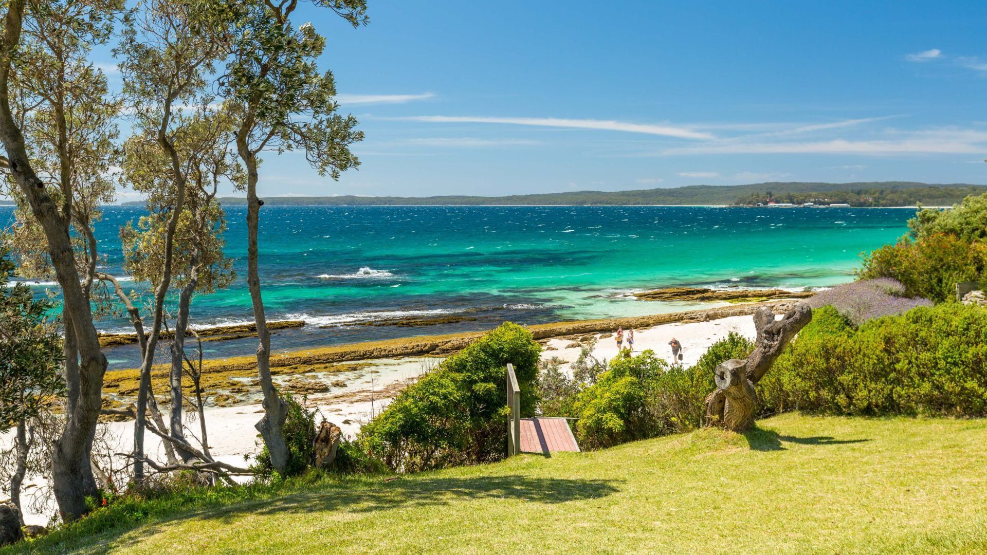 Bimbadgen at Hyams Beach — image 18