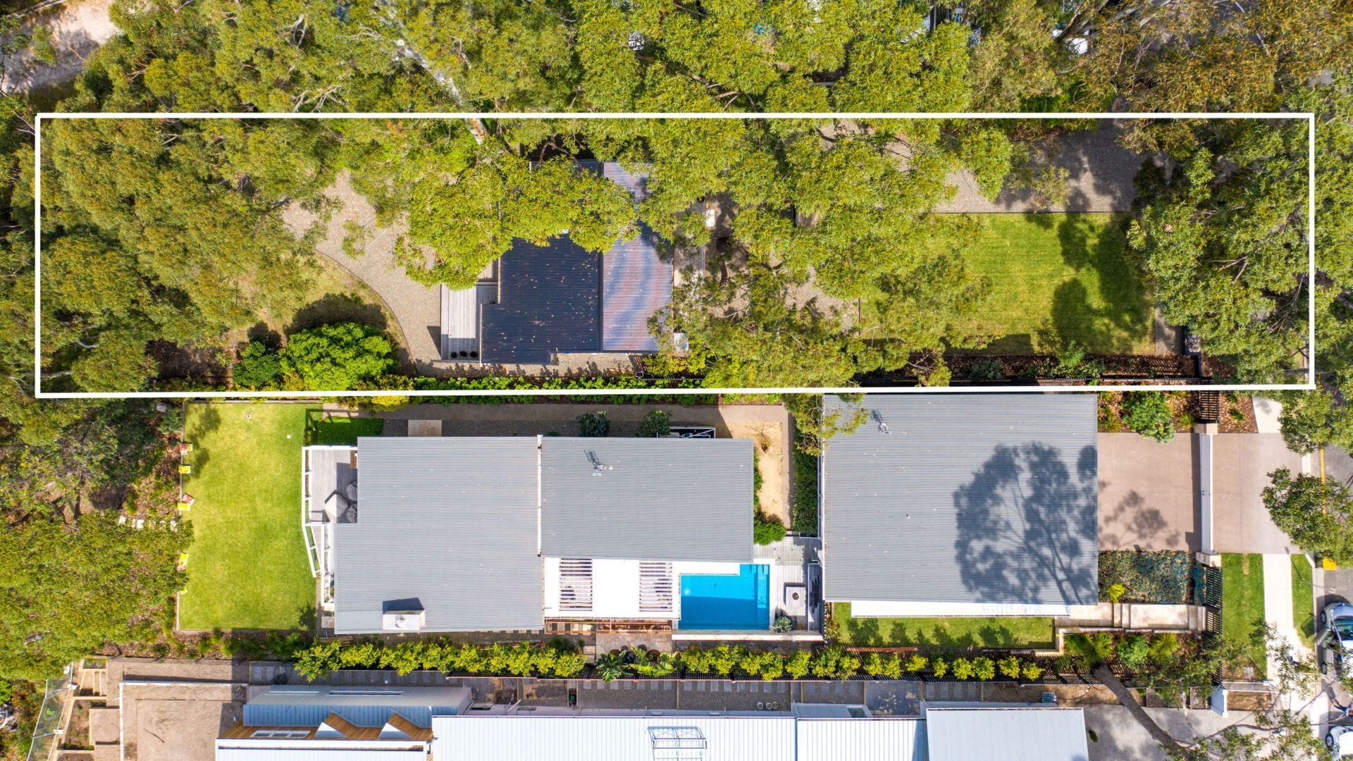 Black Shack on Hyams Beach — image 6
