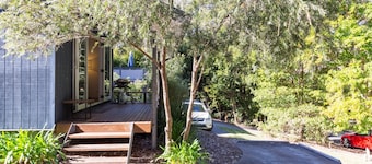 Boathouse 2, Hyams Beach