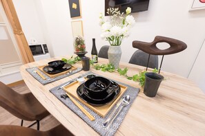 In-room dining - TORA HOTEL Komagome A (Tokyo)