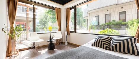 Apartment | 3 bedrooms, desk, free WiFi