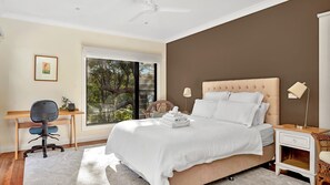 3 bedrooms, iron/ironing board, free WiFi, bed sheets - Elouera at Greenfields Beach (Vincentia)