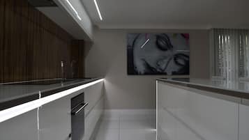 KylskÄp, mikrovÄgsugn, ugn och spishÀll