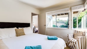 2 bedrooms, iron/ironing board, travel cot, free WiFi