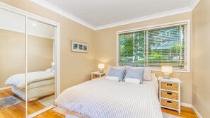 4 chambres, fer et planche à repasser, Wi-Fi gratuit, draps fournis