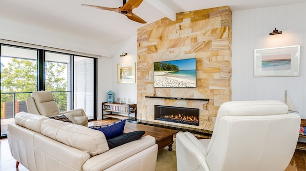 TV, fireplace, Netflix, streaming services