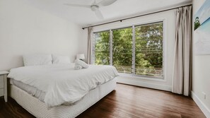 5 Schlafzimmer, Bügeleisen/Bügelbrett, kostenloses WLAN, Bettwäsche