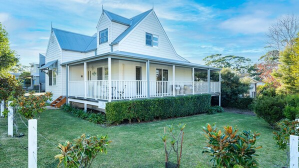 Exterior - Mermaid Cottage at Hyams Beach (Hyams Beach)
