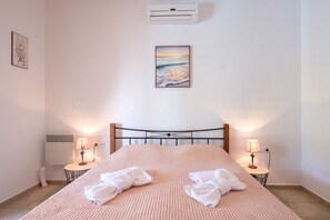 2 chambres, fer et planche à repasser, lit parapluie, Wi-Fi gratuit