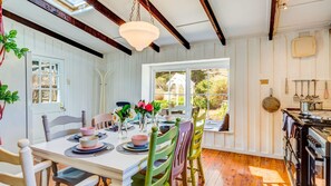 Dining - Mirriyindi for 9, Berrima (Berrima)