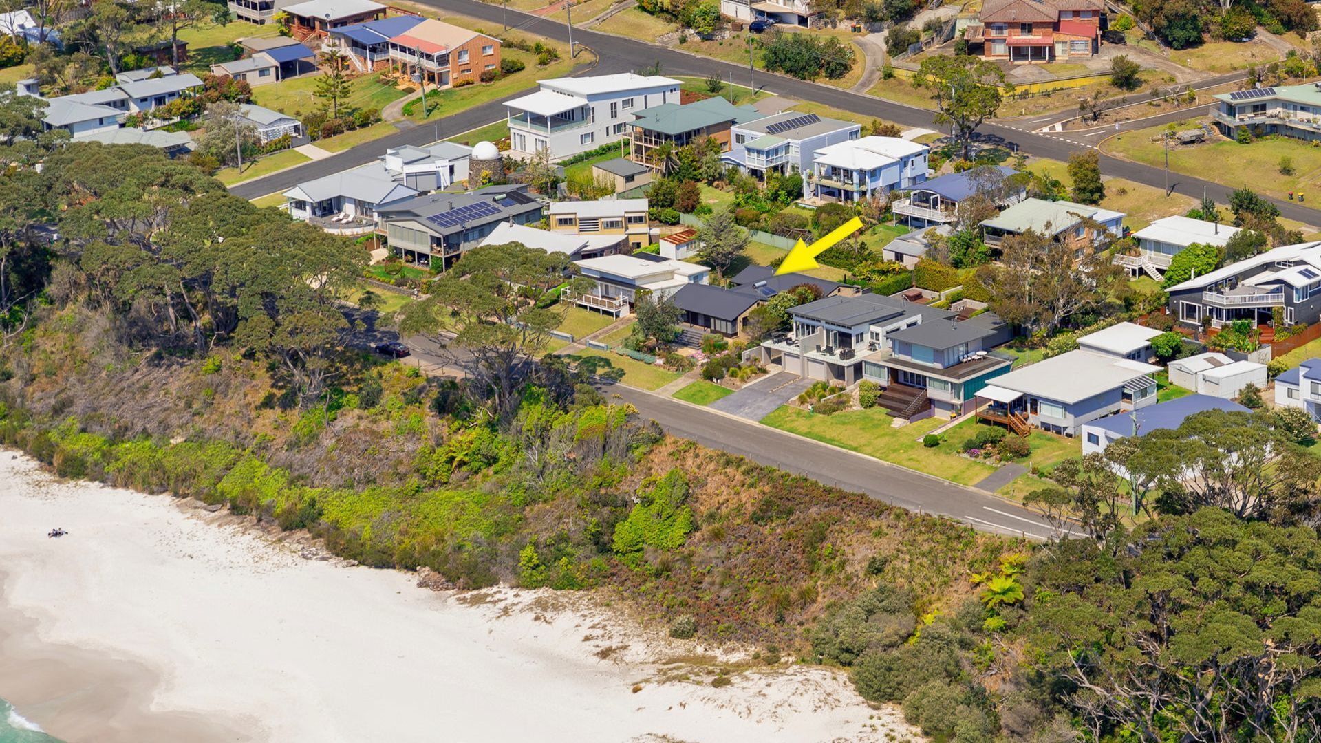 Chinamans at Hyams Beach — image 22