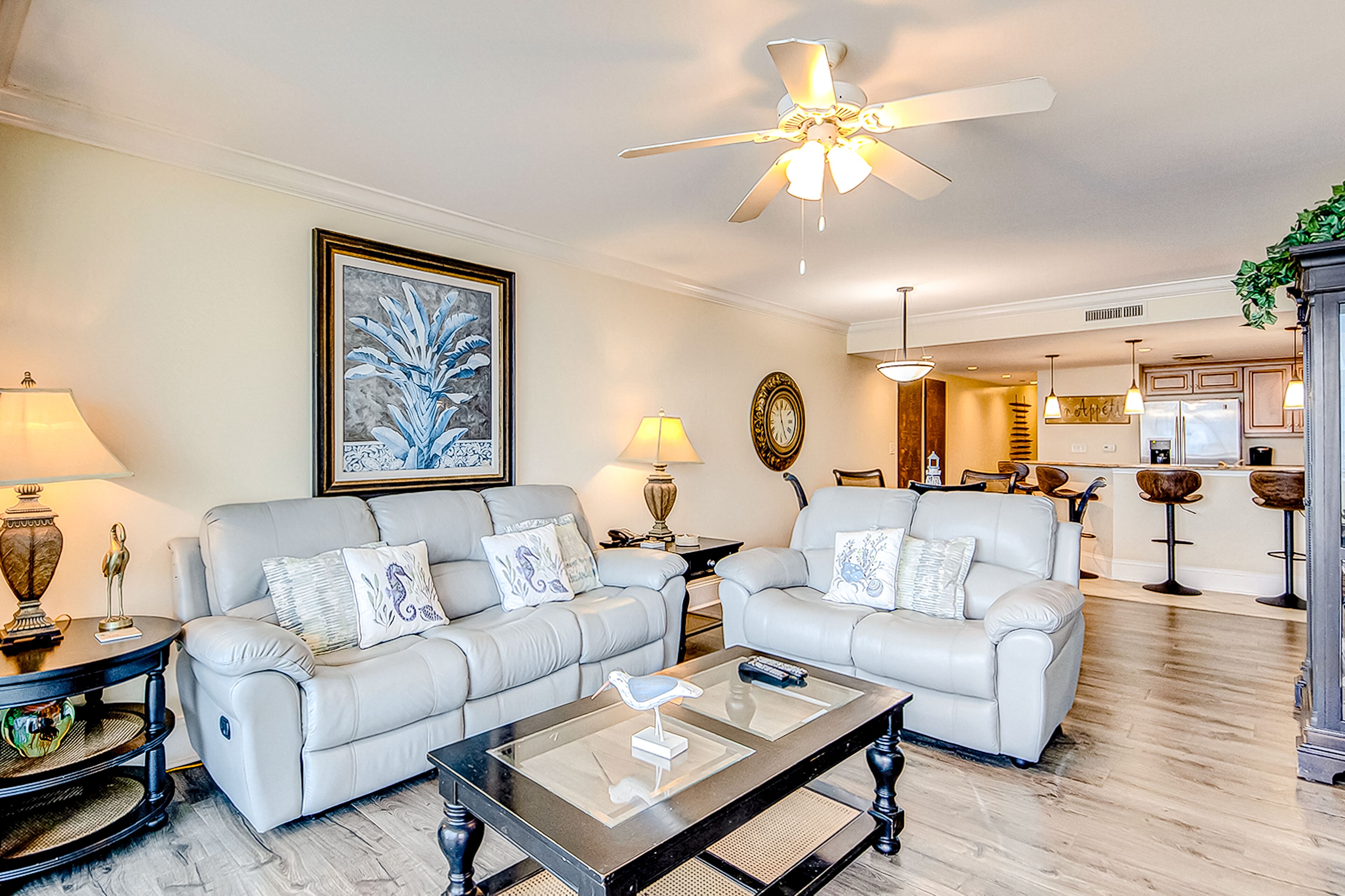 Oceanfront family-friendly condo w/ private balcony, beach access & shared pools