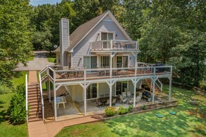 Exterior - Beautiful Lake Front in Quiet Cove, Convenient to Boat Ramp, Dining & Shopping (Henrico)