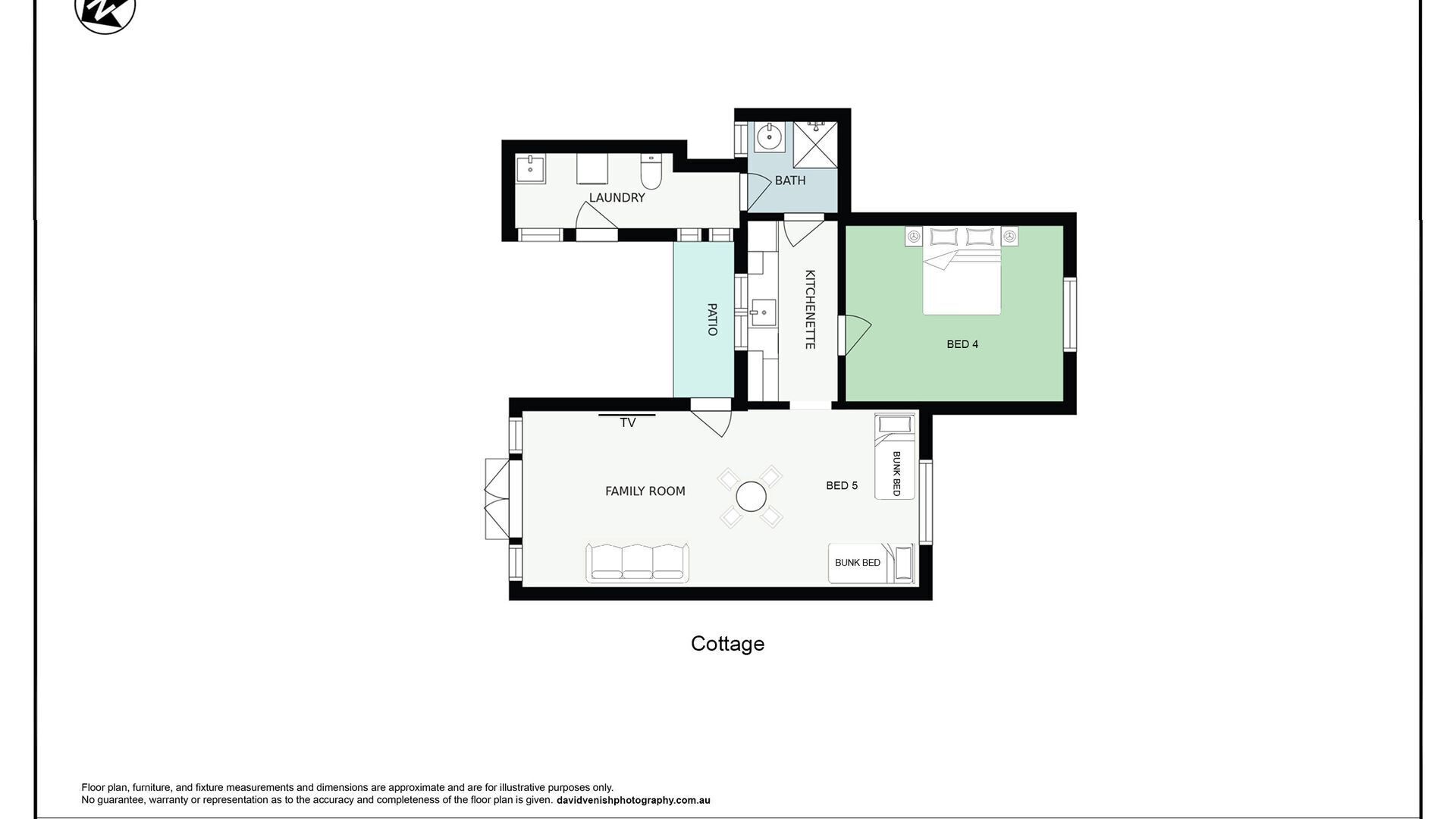 Grundplan af en hytte med opholdsstue, køkken, to soveværelser, badeværelse og terrasse.