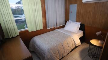 2 quartos, ferros/tábuas de passar roupa, Wi-Fi, roupa de cama