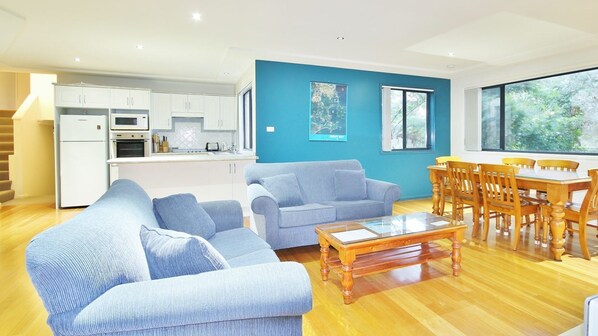 TV, Netflix, streaming services