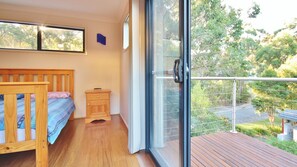 3 bedrooms, iron/ironing board, free WiFi